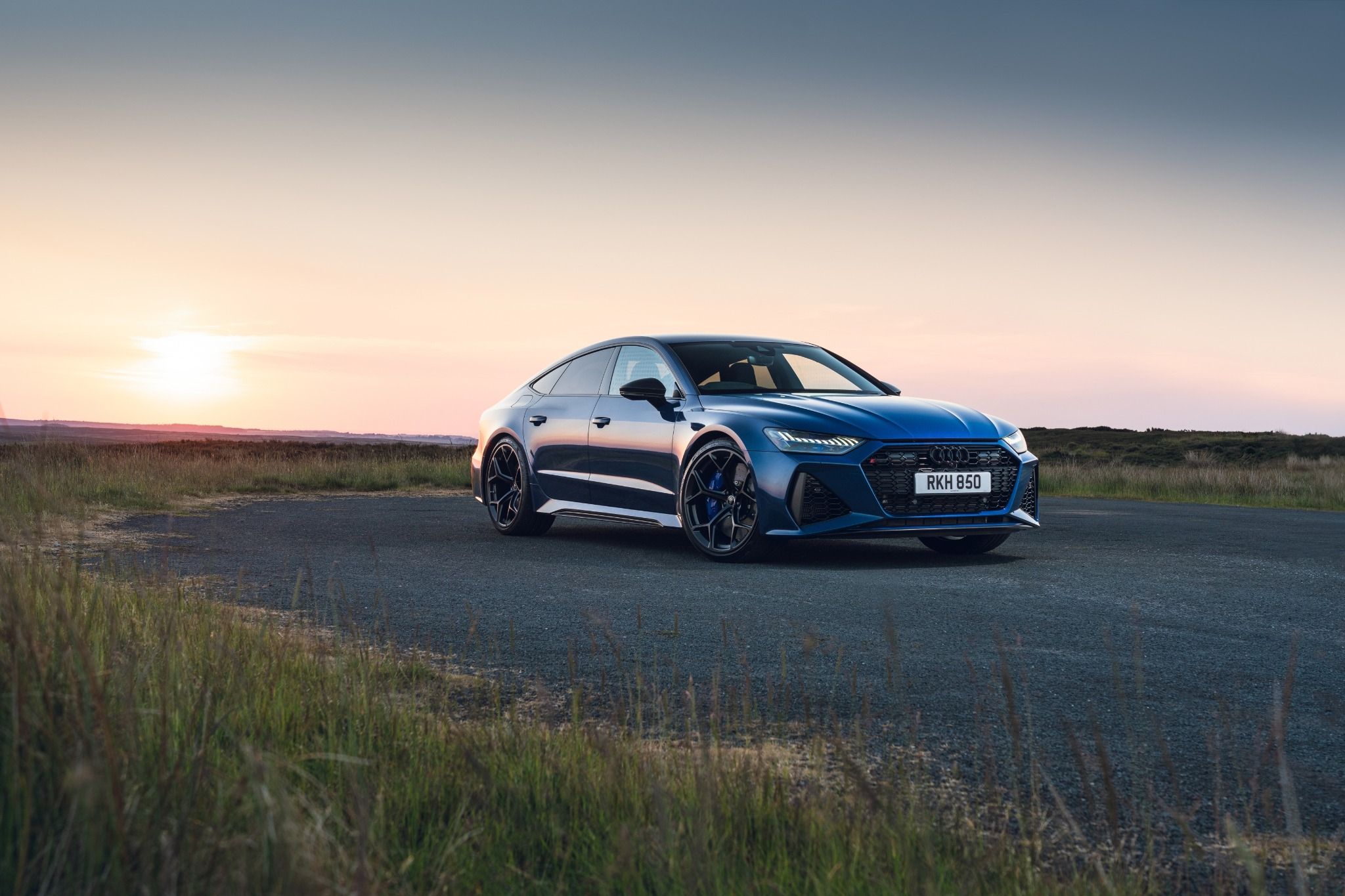 Blue Audi RS7 Sportback Performance